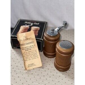 Vintage Mr. Dudley Golden Oak Peppermill Set New‎ Old Stock